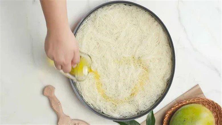 طريقة عمل الكنافة بالمانجو بالصور خطوة بخطوة