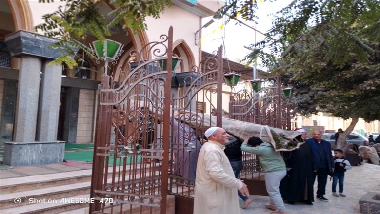 بعد تقديم النائبة لبني عبد العزيز طلب لوزير الأوقاف ...تجديد فرش مسجد الشهداء بعد 10 سنوات.