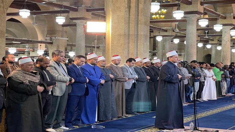 دار الإفتاء المصرية تجيب: هل يجوز صلاة التراويح بأقل من 8 ركعات؟