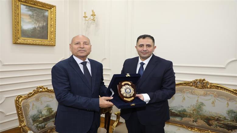 محافظ القاهرة يسقبل محافظ دمياط 