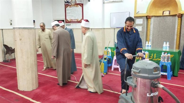 انطلاق حملة نظافة مكبرة بجميع مساجد القليوبية استعدادًا لشهر رمضان المبارك