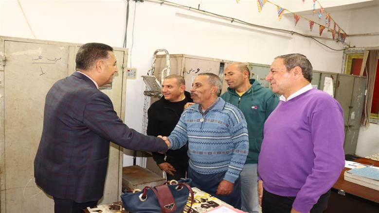 محافظ القليوبية : الأداء المتميز والانضباط الإداري يمثلان حجر الأساس في تحقيق رضا المواطنين