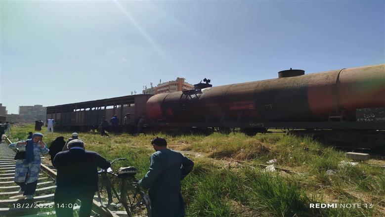 بعد خروج عربة بوجي قطار عن القضبان ببني سويف.. عودة الحركة لطبيعتها