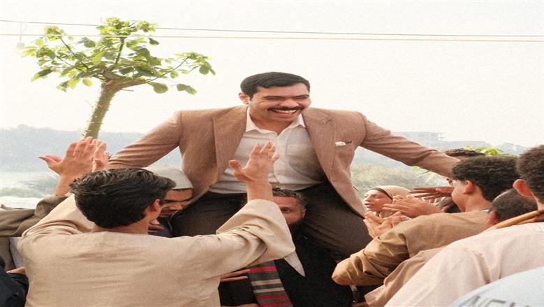 الحلقة الأولى من مسلسل فخر الدلتا.. أحمد رمزي يسافر مصر للعمل في شركة إعلانات