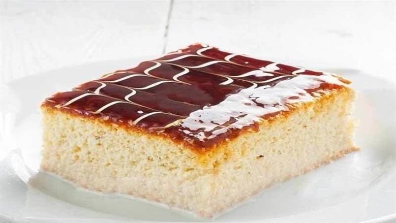 طريقة عمل كيكة التري ليتشي؟.. الحلوى المفضلة ليسرا اللوزي في كان ياما كان