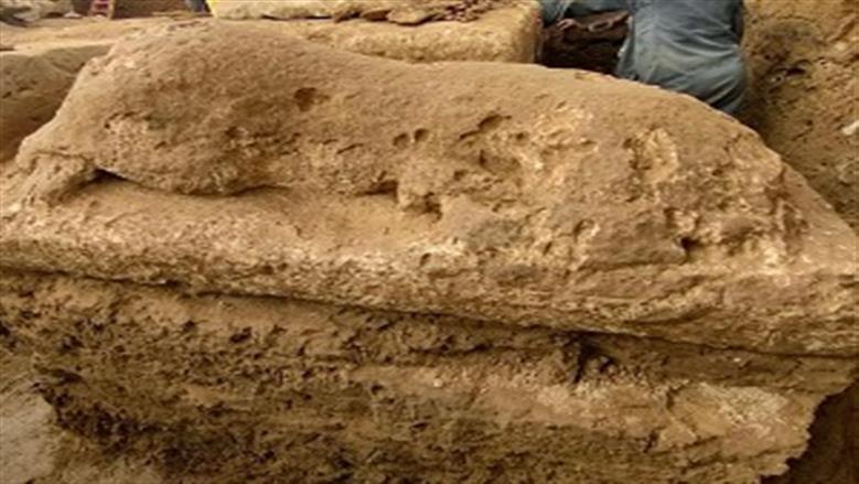 «الأعلى للآثار» يعلن اكتشاف مبنى من الحجر الجيري بميت رهينة في الجيزة 
