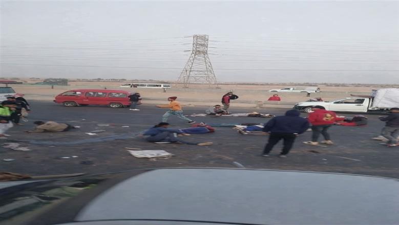 إصابة 23 عاملا في انقلاب سيارة ربع نقل على طريق «مصر – الإسماعيلية» الصحراوي