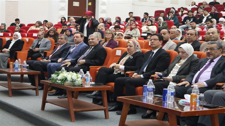 رئيس جامعة بنها يفتتح مؤتمر التمكين المهني والتقدم الوظيفي