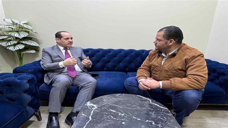 أستاذ علوم سياسية فلسطيني: «فصائل المقاومة» اضطرت إلى القبول بلجنة لإدارة «غزة» لتجنب العودة للحرب أو المجاعة الكاملة