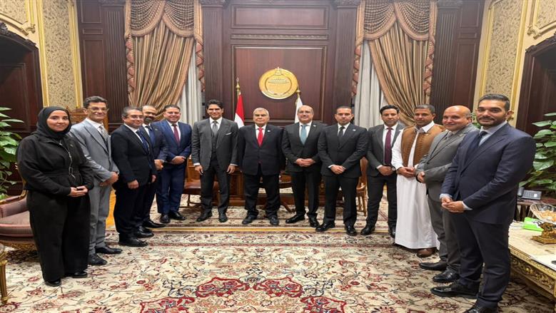 «الشعب الجمهوري» يشيد خلال لقاء هيئته البرلمانية برئيس «الشيوخ» وقدرته على قيادة المجلس