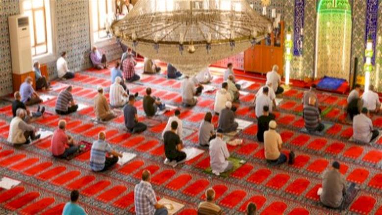 أدعية يوم الجمعة لتفريج الهموم وطلب المغفرة