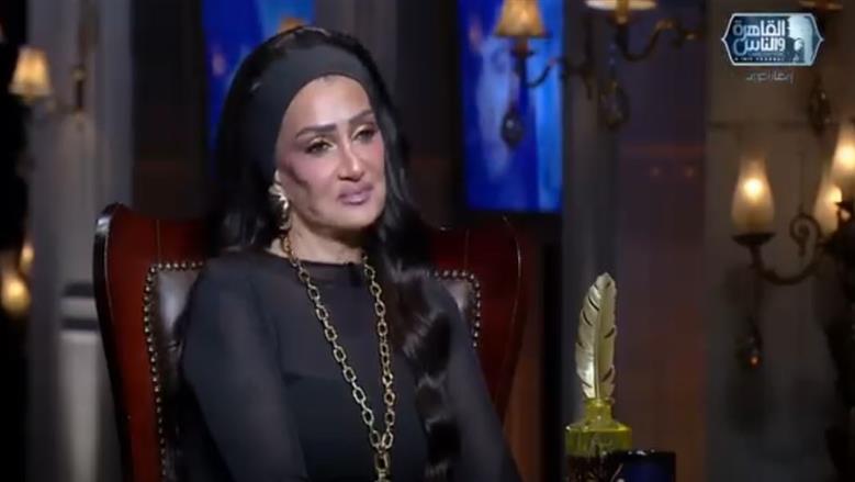 غادة عبدالرازق تكسر حاجز الصمت.. 20 عاما من العلاج النفسي بسبب حادث مروع