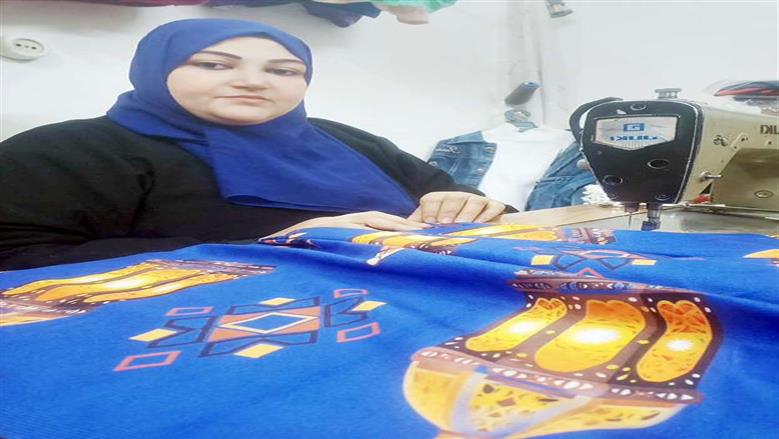 .«وفاء» تكمل مسيرة والدتها في الخياطة: «16 سنة في الشغلانة وبحلم يكون ليا براند»