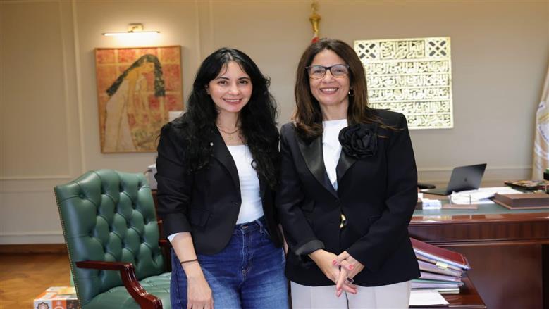 وزيرة الثقافة تبحث مع نسمة عبدالعزيز إطلاق مهرجان «بهجة وبسمة» في القرى