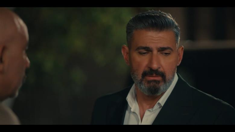 بقلظ يضع لياسر جلال حبة غلة في العصير بالحلقة 6 من مسلسل كلهم بيحبوا مودي