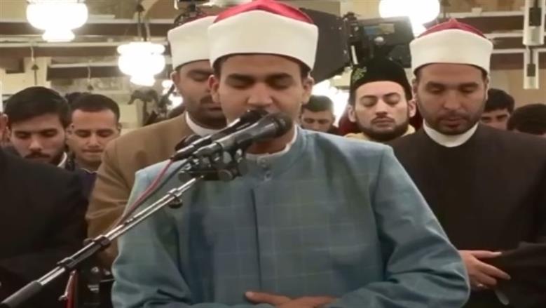 طالب كلية الدعوة محمد رضا يؤم المصلين في صلاة التراويح بالجامع الأزهر