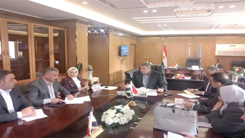 اجتماع نائب محافظ القاهرة