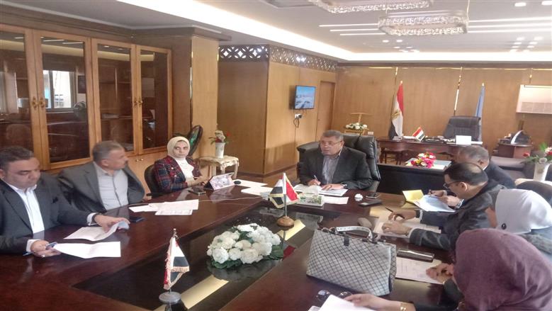 اجتماع نائب محافظ القاهرة