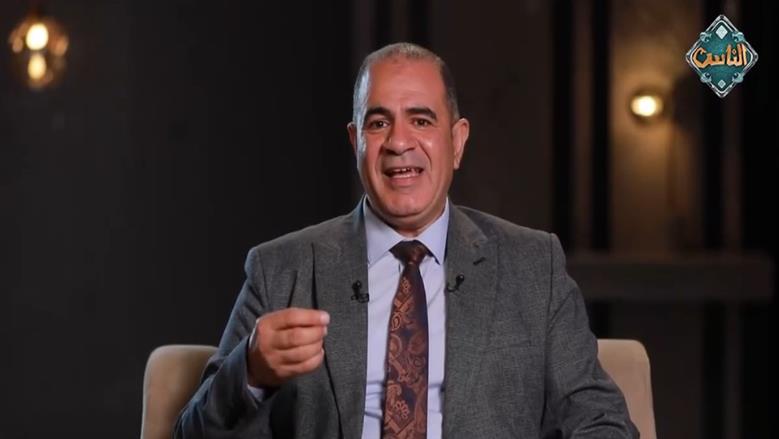 أستاذ علم اجتماع: الإفراط في الاستيكرات يضعف عمق العلاقات ويشوه المشاعر