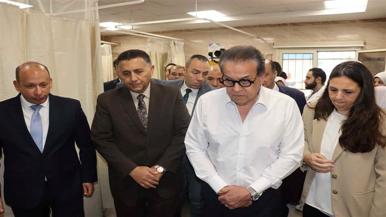 محافظ القليوبية خلال استقباله وزير الصحة دعم لوجيستي كامل لللمشروع القومي الرائد،
