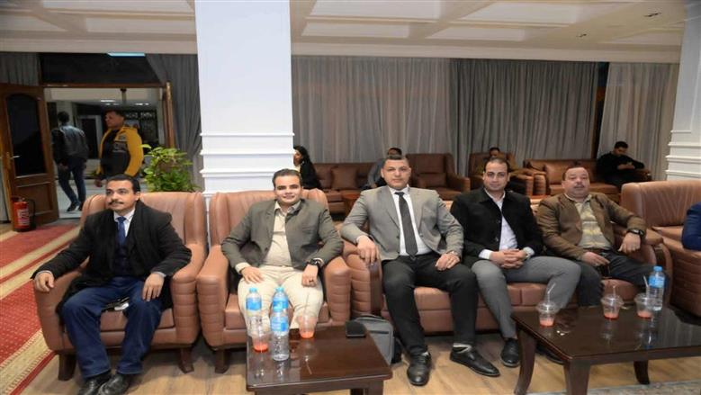 محافظ أسيوط يلتقي الصحفيين والإعلاميين ويؤكد: الإعلام شريك أصيل في التنمية والعمل الميداني هو معيار الأداء