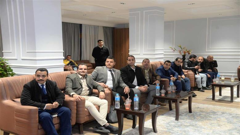 محافظ أسيوط يلتقي الصحفيين والإعلاميين ويؤكد: الإعلام شريك أصيل في التنمية والعمل الميداني هو معيار الأداء