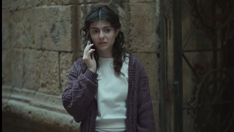 الحلقة العاشرة من مسلسل صحاب الأرض.. مكالمة قصيرة تطمئن كرمة على نضال