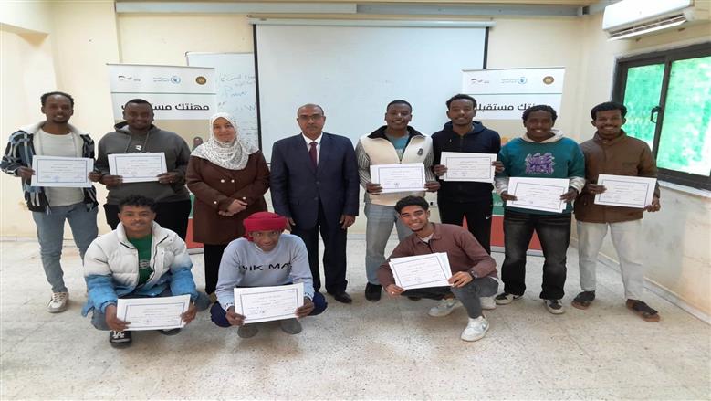 تخريج 91 شابًا من برامج الطاقة الشمسية بأسوان ضمن مبادرة «التدريب لأجل التشغيل»