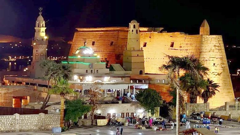 مسجد أبوالحجاج الأقصري.. روعة الأذان توحد الحضارة الفرعونية والتاريخ الإسلامي 