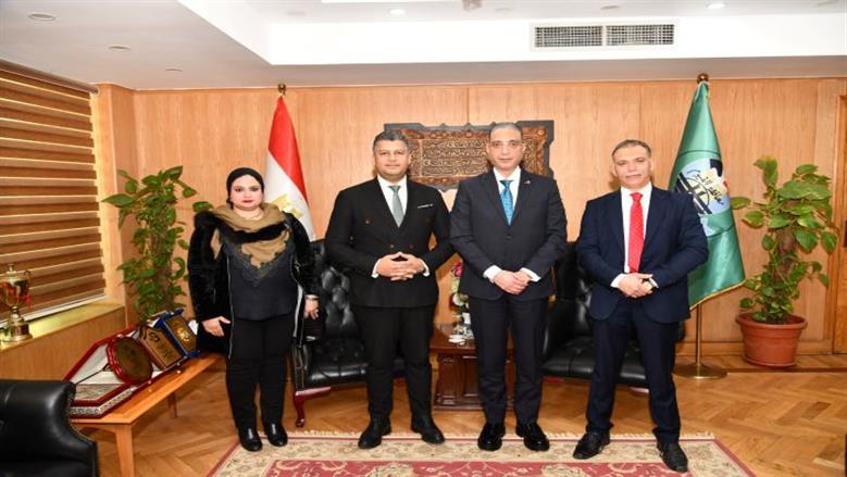 محافظ الفيوم يلتقي وفد القومي لحقوق الإنسان