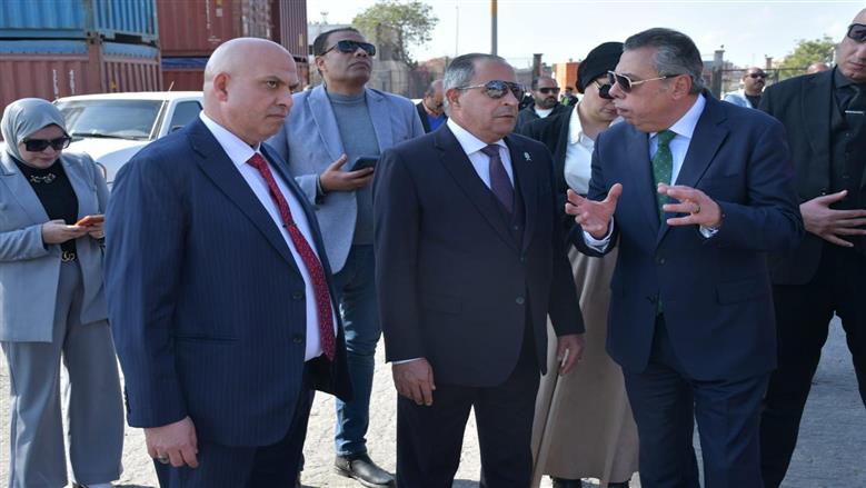 وصول سفينة مساعدات إلى غزة بميناء غرب بورسعيد