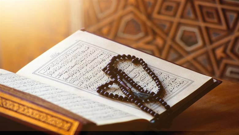 «الإفتاء» توضح حكم الوضوء قبل قراءة القرآن الكريم.. مُستحب أم واجب؟