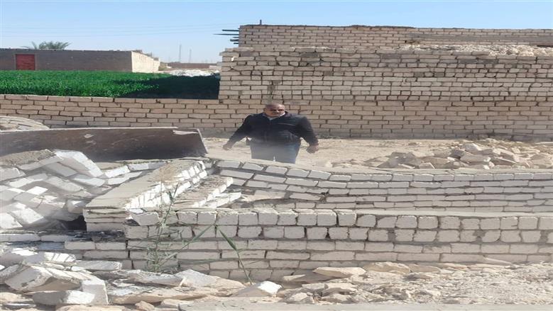  إزالة 12 حالة تعدٍ على الأراضي الزراعية بمركز بني مزار في المنيا