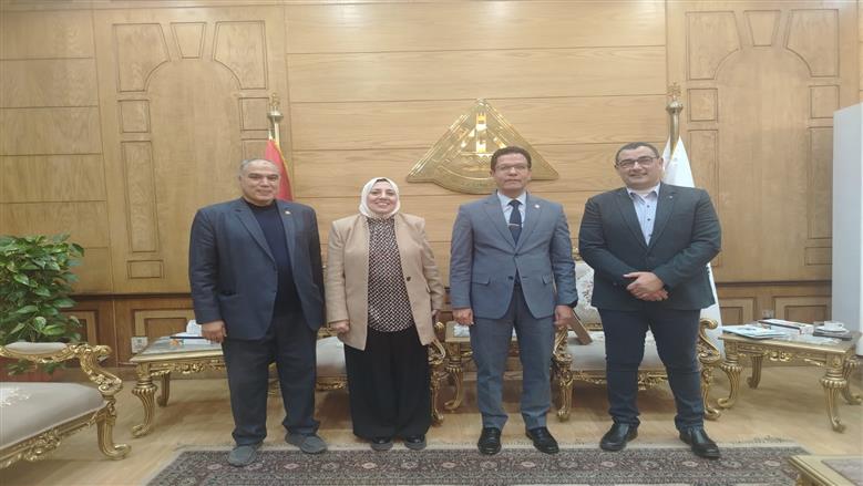 جامعة بنها بالتنسيق مع نقابة صيادلة القليوبية تواصل جهودها لافتتاح