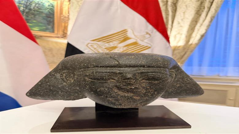 تعاون مصرى هولندى لاسترداد رأس حجرى نادر