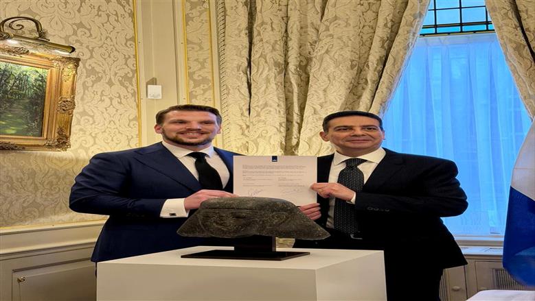 تعاون مصرى هولندى لاسترداد رأس حجرى نادر