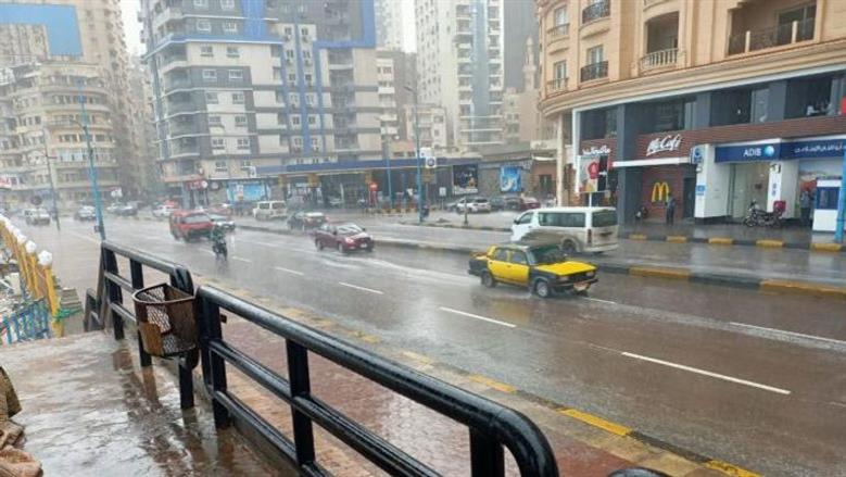 طقس الإسكندرية غدا.. انخفاض ملحوظ في الحرارة وتحذير من الشبورة المائية 