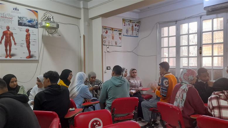 جهاز شباب الخريجين واتحاد شباب الأقصر ينفذان تدريبًا متخصصًا في التسويق الإلكتروني