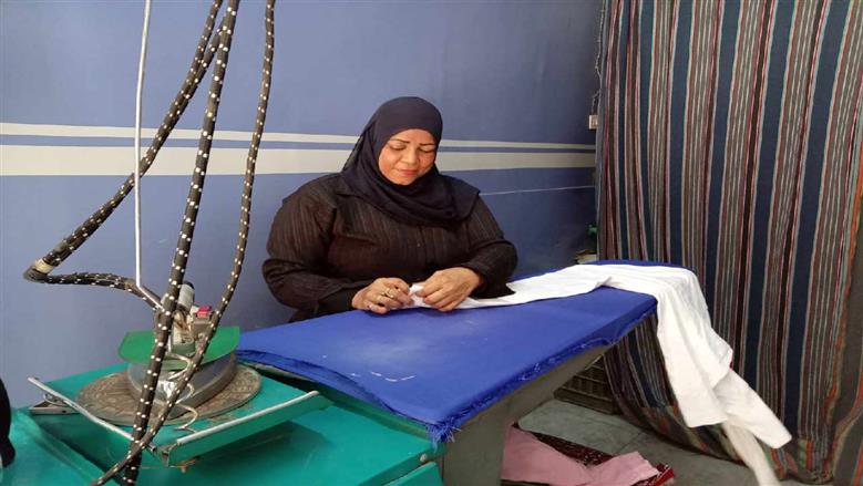 «قوتك في إرادتك».. «شامة» تتحدى «التقاليد» بالمكواة في أسيوط (فديووصور )