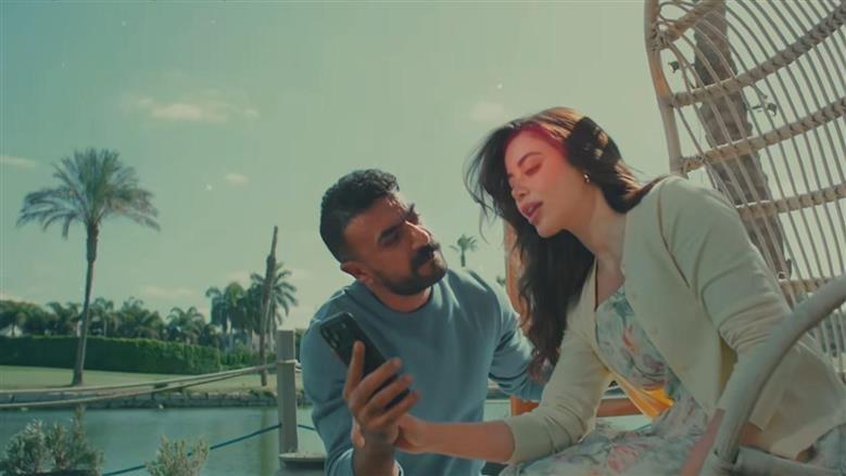 كلمات أغنية «سر سعادتي» لرامي جمال من مسلسل علي كلاي.. قصة حب «روح» و«علي»