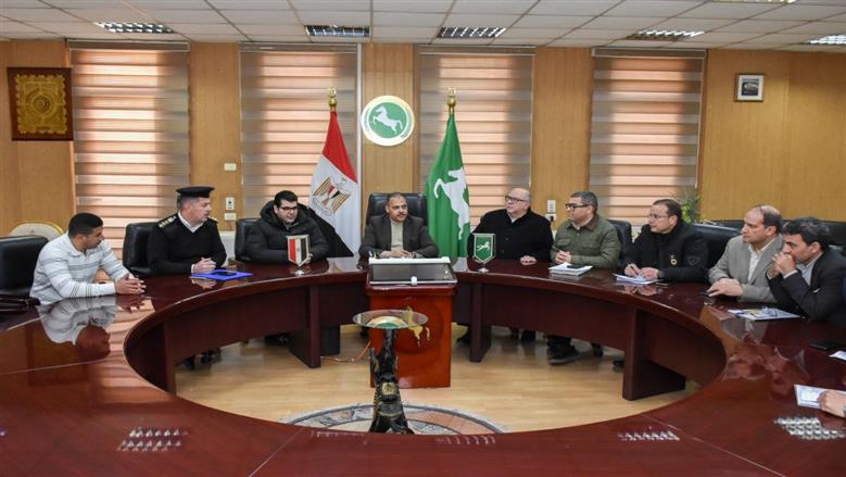 بعد رفع الأسعار.. محافظ الشرقية يعتمد التعريفة الجديدة لوسائل النقل