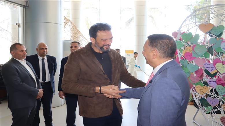 محافظ القليوبية يتفقد مستشفى الناس بشبرا الخيمة للاطمئنان علي الخدمات المقدمة ويؤكد: صرح طبي عالمي على أرض القليوبية