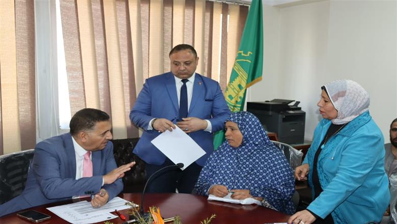 محافظ القليوبية يعقد لقاءً جماهيرياً بطوخ ويصدر قرارات عاجلة لدعم الحالات الإنسانية وتوفير فرص عمل