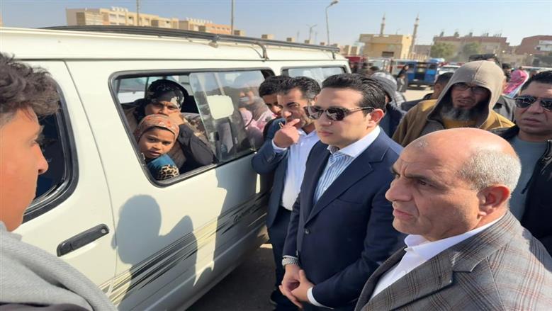 نائب محافظ الفيوم يوجه بتطوير مجمع المواقف وعمل تندات وأماكن انتظار 