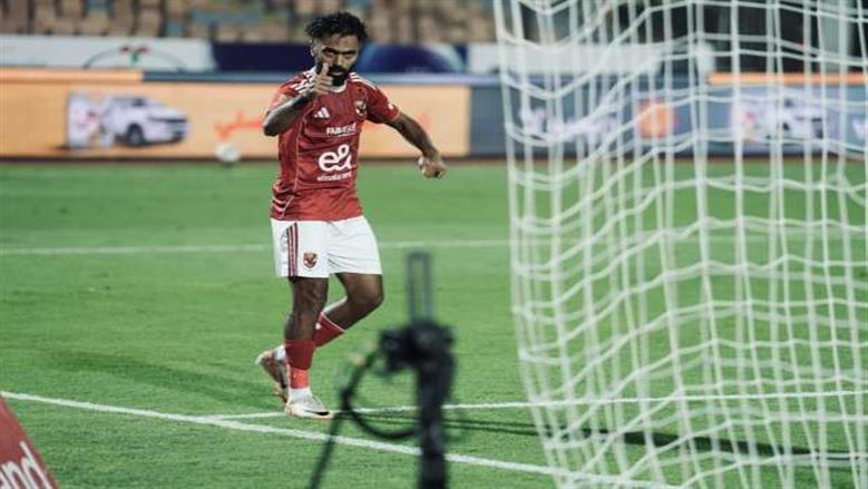 خلاف مالي يعرقل تجديد عقد حسين الشحات مع الأهلي