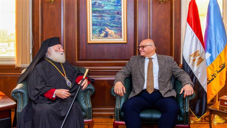 محافظ الإسكندرية يستقبل بطريرك الروم الأرثوذكس لبحث التعاون المشترك