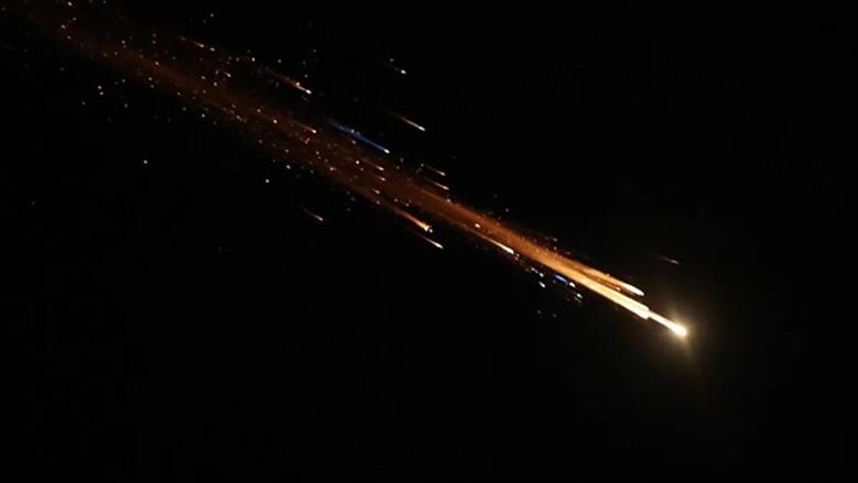 عاجل.. تفاصيل أول هجوم منسق بين الحرس الثوري وحزب الله على إسرائيل منذ اندلاع الحرب