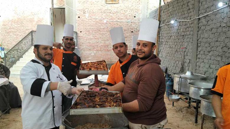 أكبر مائدة رحمن بالبداري في أسيوط تجمع الآلاف سنويًا في أجواء من التكافل والمحبة  
