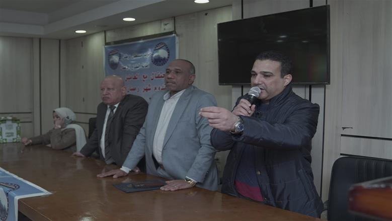 أثناء اللقاء