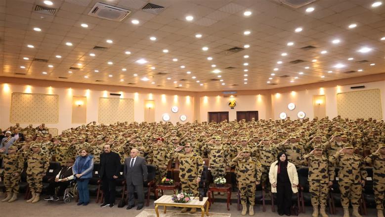 بمناسبة يوم الشهيد والمحارب القديم.. قيادة قوات الصاعقة تنظم إحتفالية لعدد من أسر الشهداء